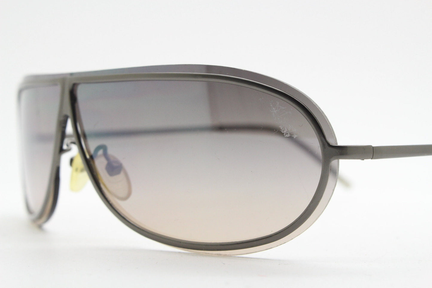 Y2K vintage visor aviator sunglasses. 2000's black low profile wraparound mono lens mini mask shield design with slim gunmetal arms. 00s NOS