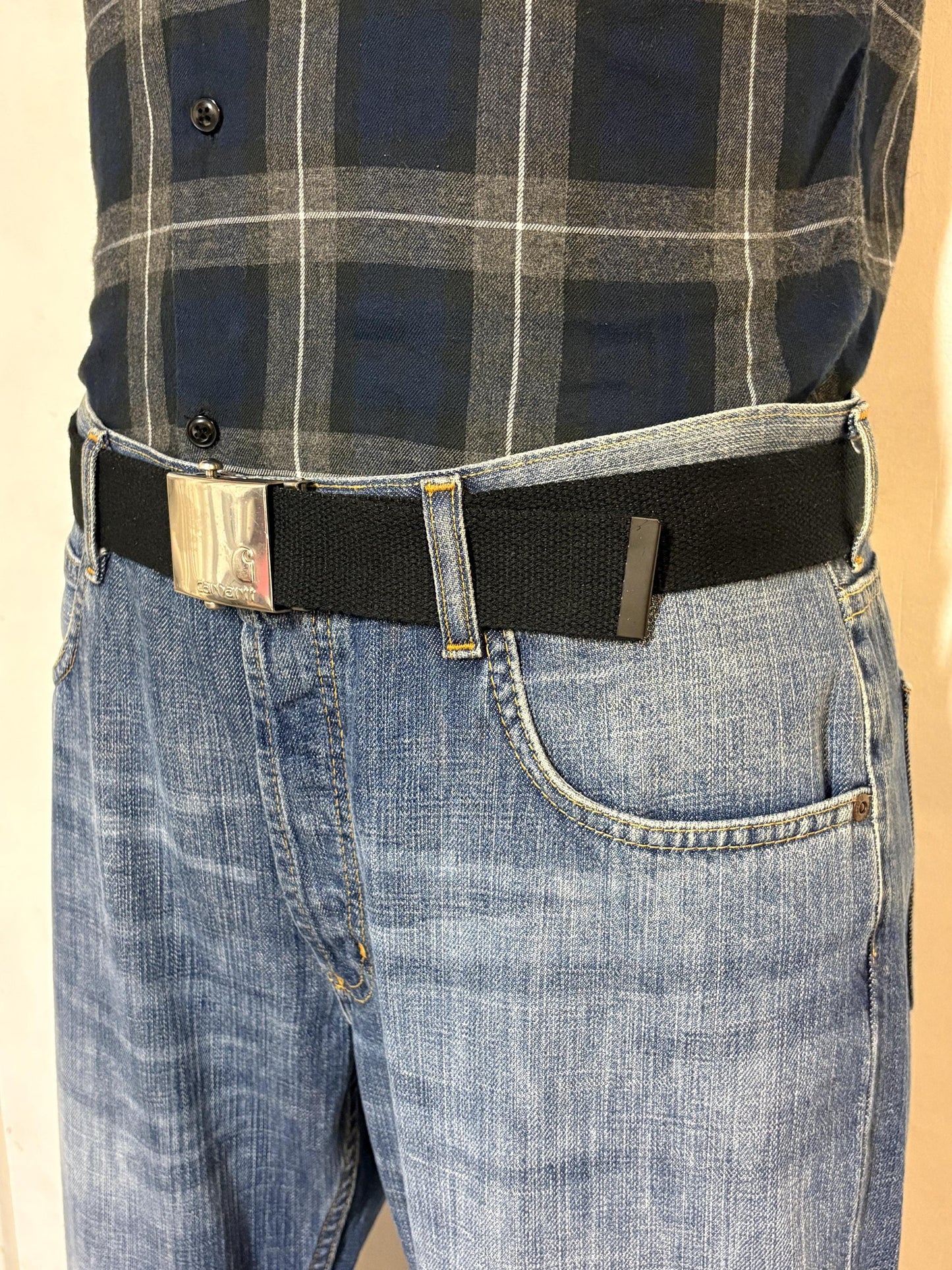 Carharrt vintage canvas army style belt buckle with 2 belts . One black plus one khaki green. no holes format. Slide lock . Fully adjustable
