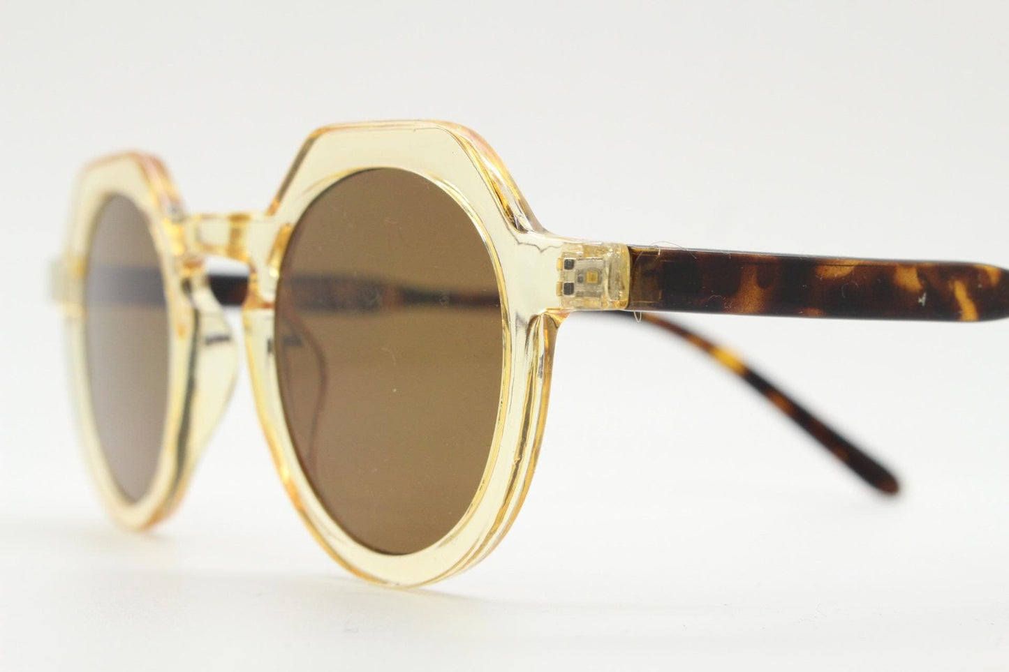 90s vintage round flat top sunglasses. 30s, 40s style frame in transparent yellow with contrasting tortoise arms. BNWT
