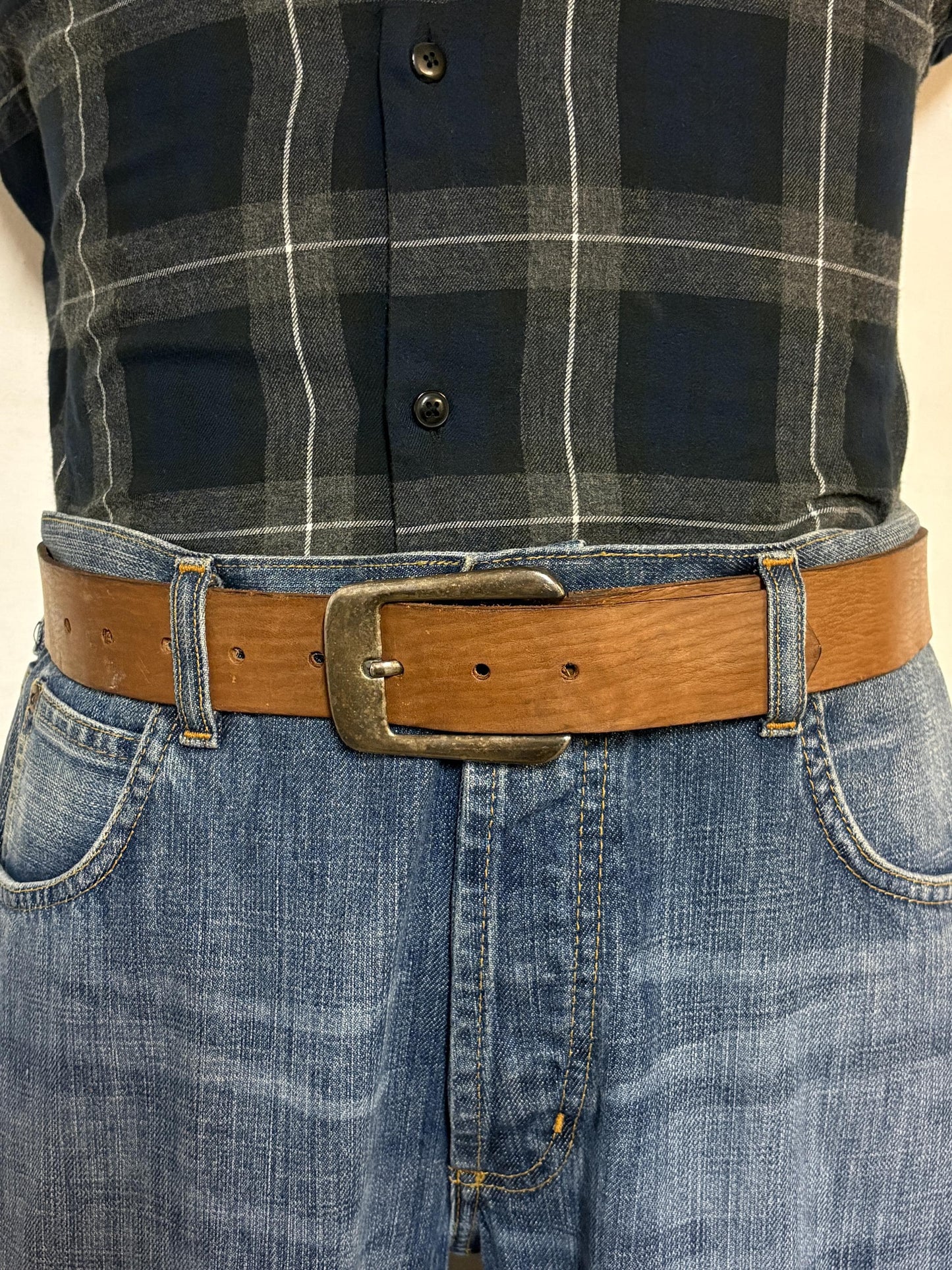 60s vintage thick brown leather belt with large brass changeable buckle. Made from genuine premium textured cowhide for jeans or trousers