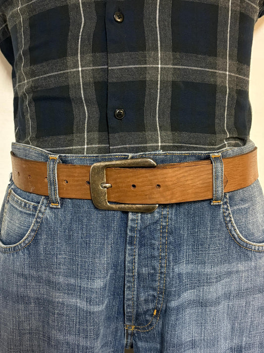 60s vintage thick brown leather belt with large brass changeable buckle. Made from genuine premium textured cowhide for jeans or trousers