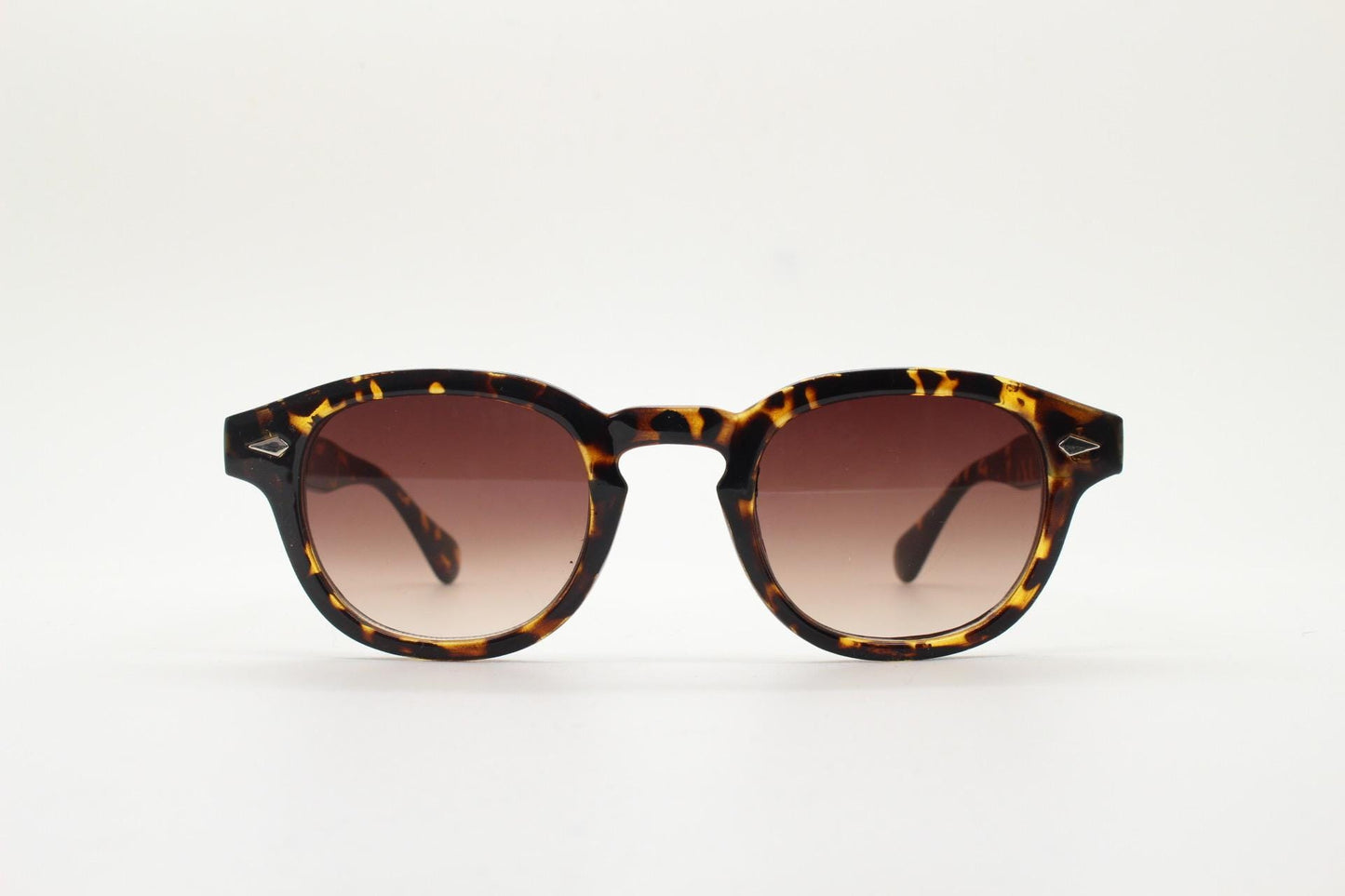Vintage modified wayfarer design glasses. Dark tortoise gloss 40s, 50s shape frame with keyhole bridge and graduating lenses. BNWT