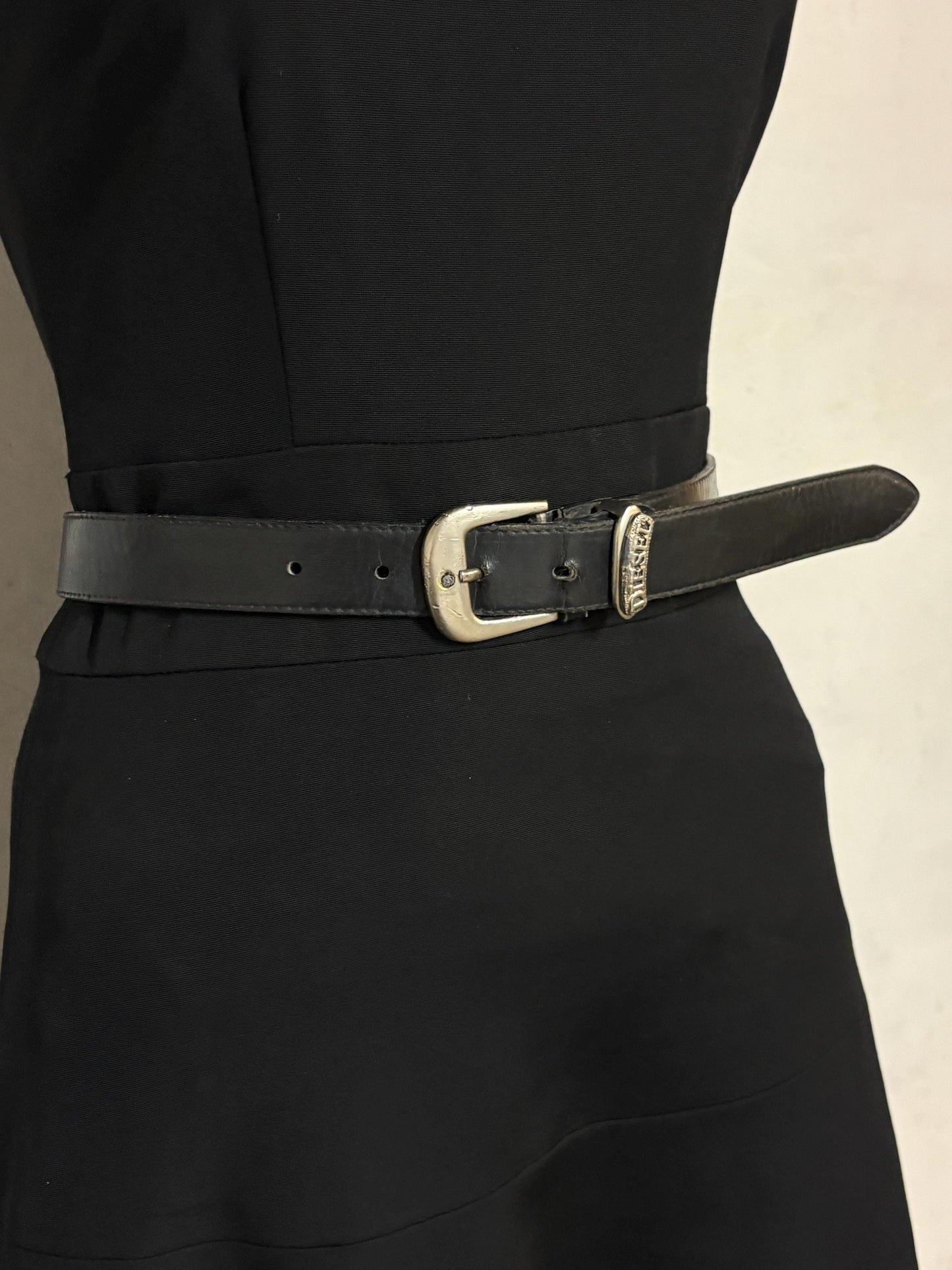Diesel 90s vintage thick black genuine leather belt for jeans. Superior quality with silver buckle and simple script logo. Textured cowhide