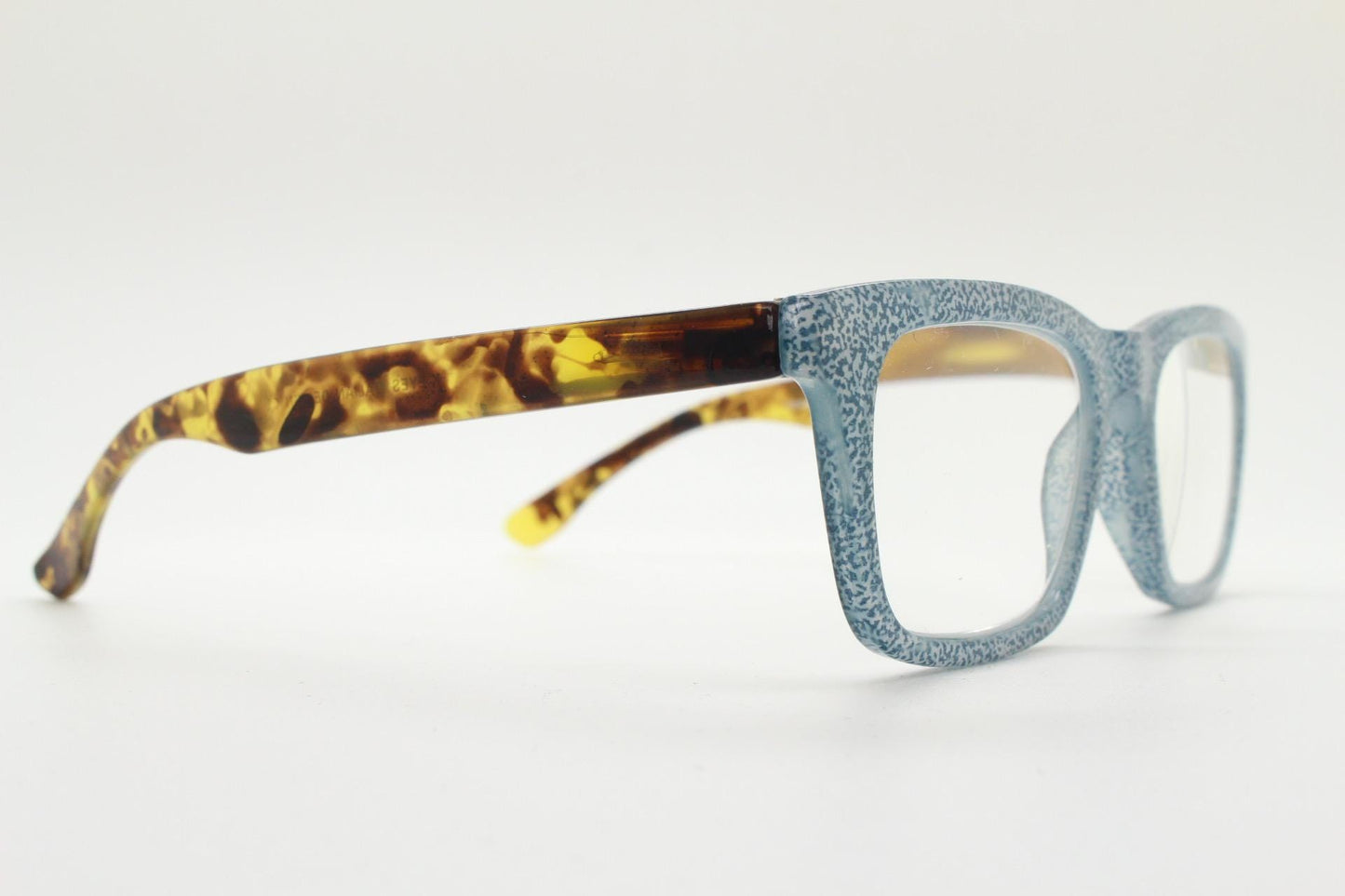 Rectangular Y2K horn rim eye glasses. Contrasting tortoise arms and speckled blue denim look optical frames. Prescription vintage spectacles