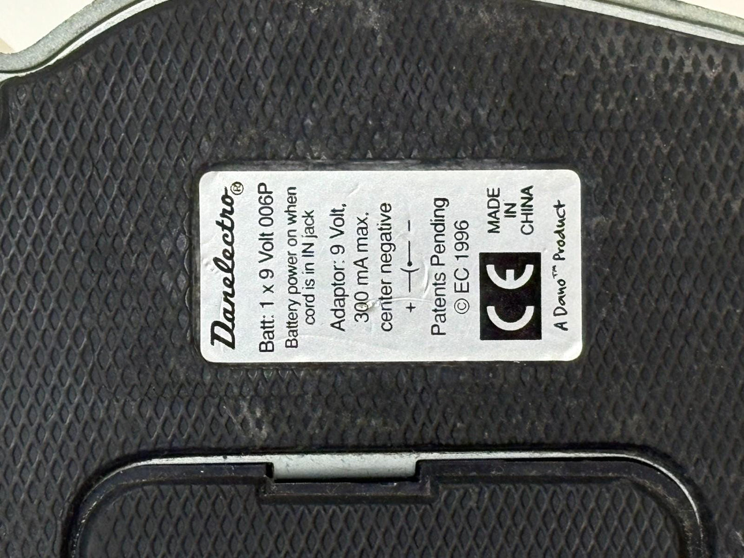 Danelectro Daddy O Electric Guitar Pedal. Vintage 1996 overdrive distortion. Overwhelming monstrous sound with numerous effect combinations