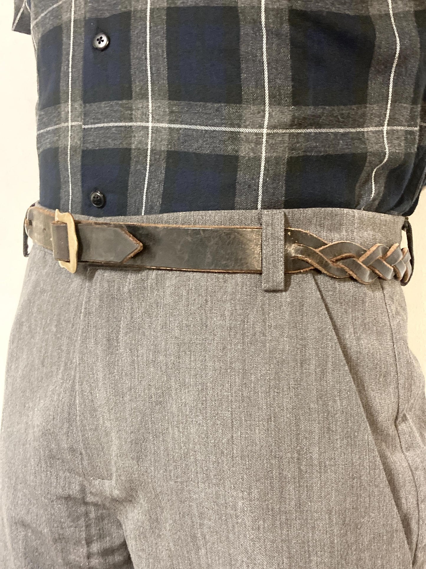 80s vintage thick black genuine leather plaited western 1" belt with changeable brass buckle. For jeans and trousers. Rawhide