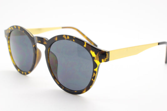 90s vintage round glasses. Tortoise 40s style frame with contrasting gold arms