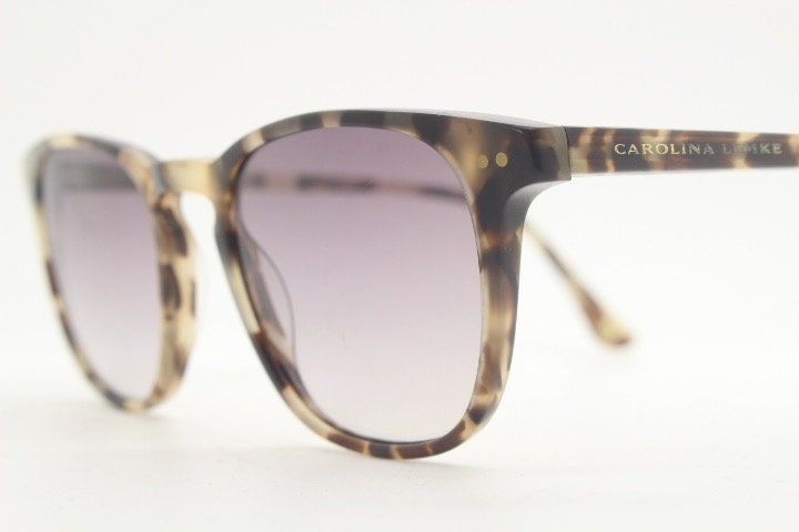 Caroline Lemke hand made sunglasses model 9091 . All time classic 60s, 50s vintage design in mottled tortoise with graduating lenses