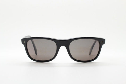 Giorgio Armani 90s vintage wayfarer design sunglasses made in Italy. All time classic in high grade plain black gloss acetate