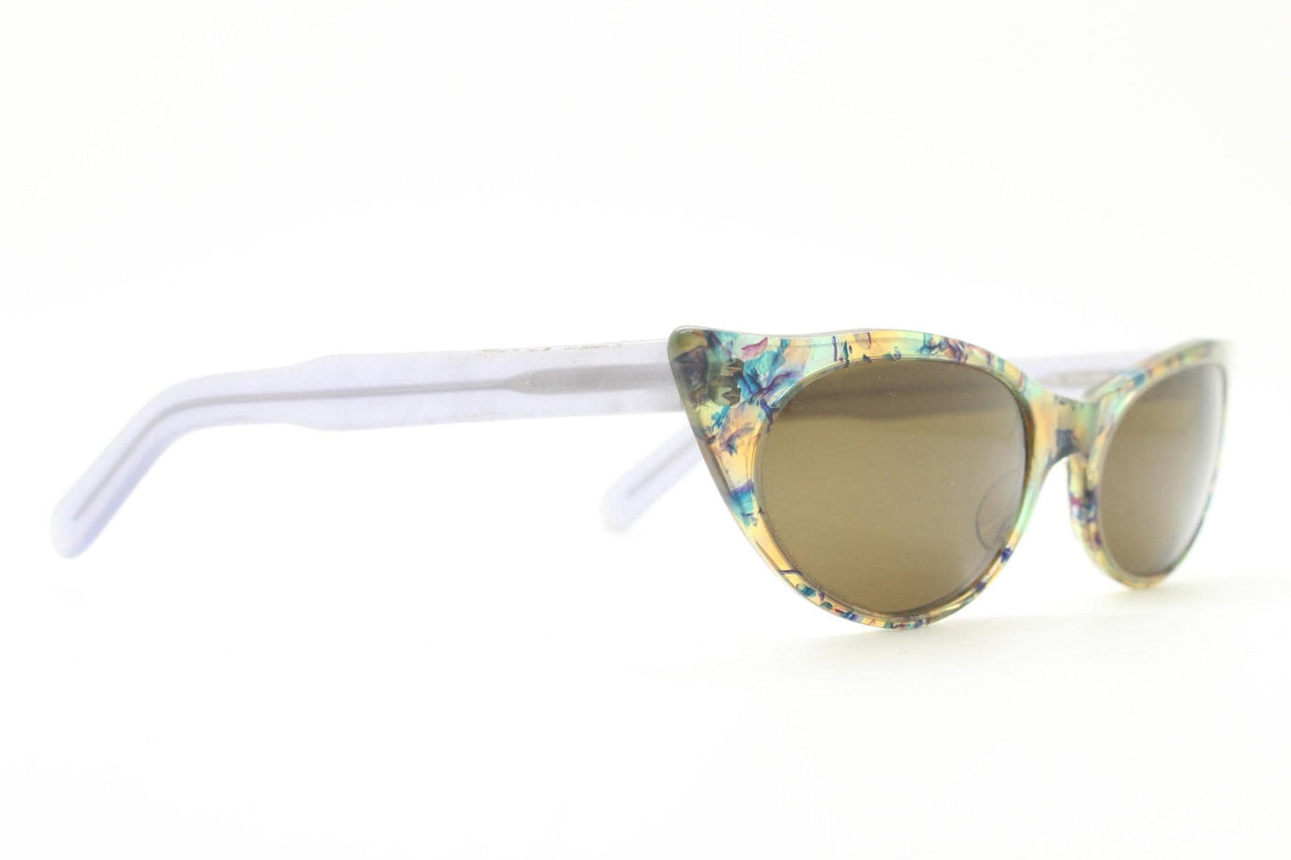 90s vintage extreme pointed cat eye sunglasses made in Italy. Multi colour marble front with lilac arms. Acetate cateye. NOS. Rockabilly