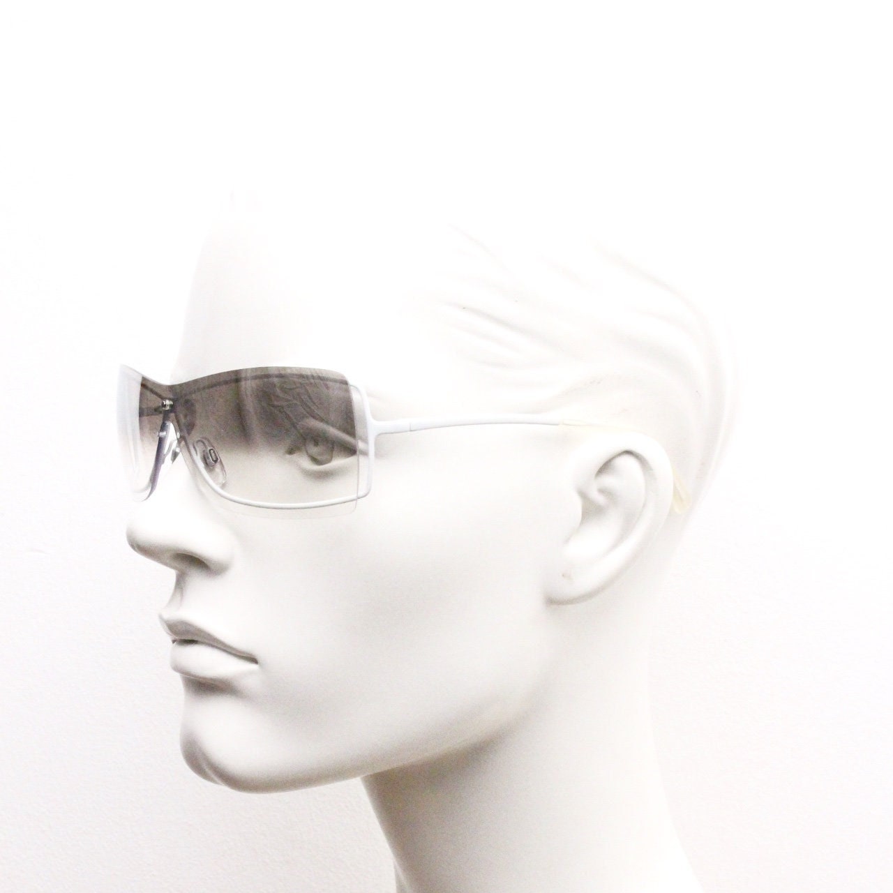 Y2K vintage visor sunglasses. Frameless 2000's wraparound mini mask shield design with graduating mirror glazed mono lens. BNWT. 00's. 90S