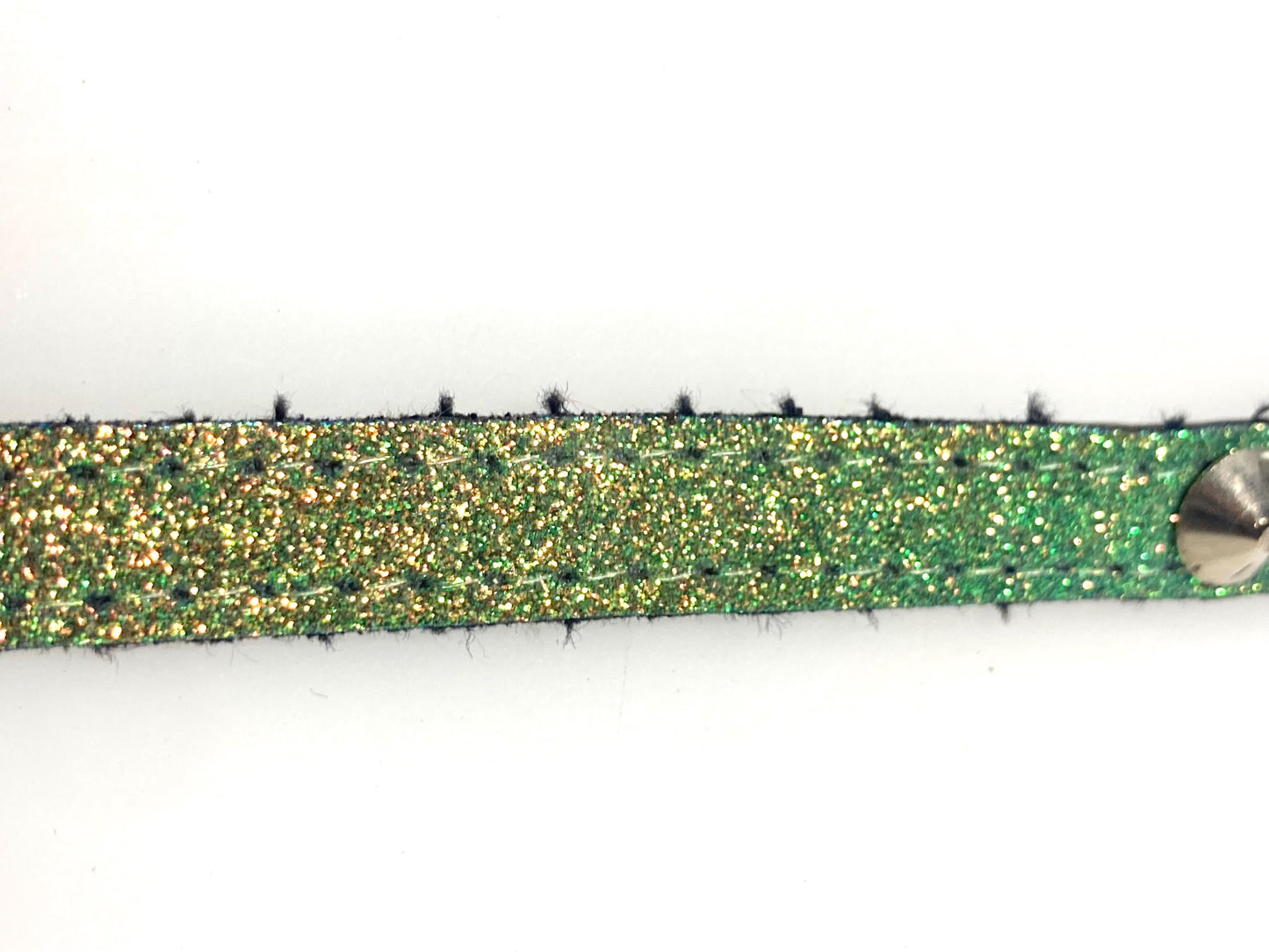 Y2k vintage womens slim green dust glitter belt with single row of silver metal cone studs. 2000s NOS. Size L. Goth. Cosplay