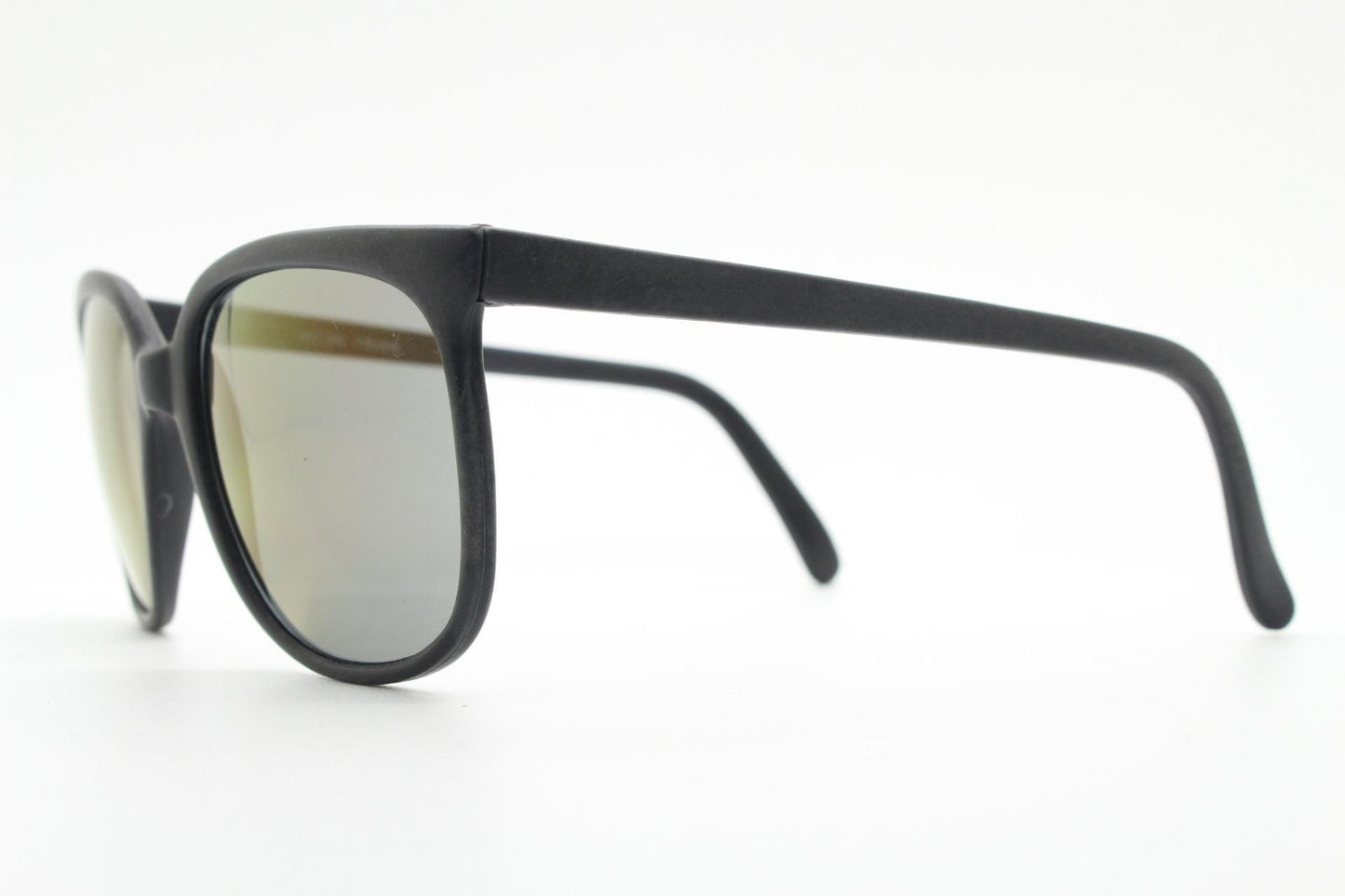 80s vintage flexible square sunglasses. Plain matt black frame with slight gold mirror glaze lens tone. Unused NOS. Rave