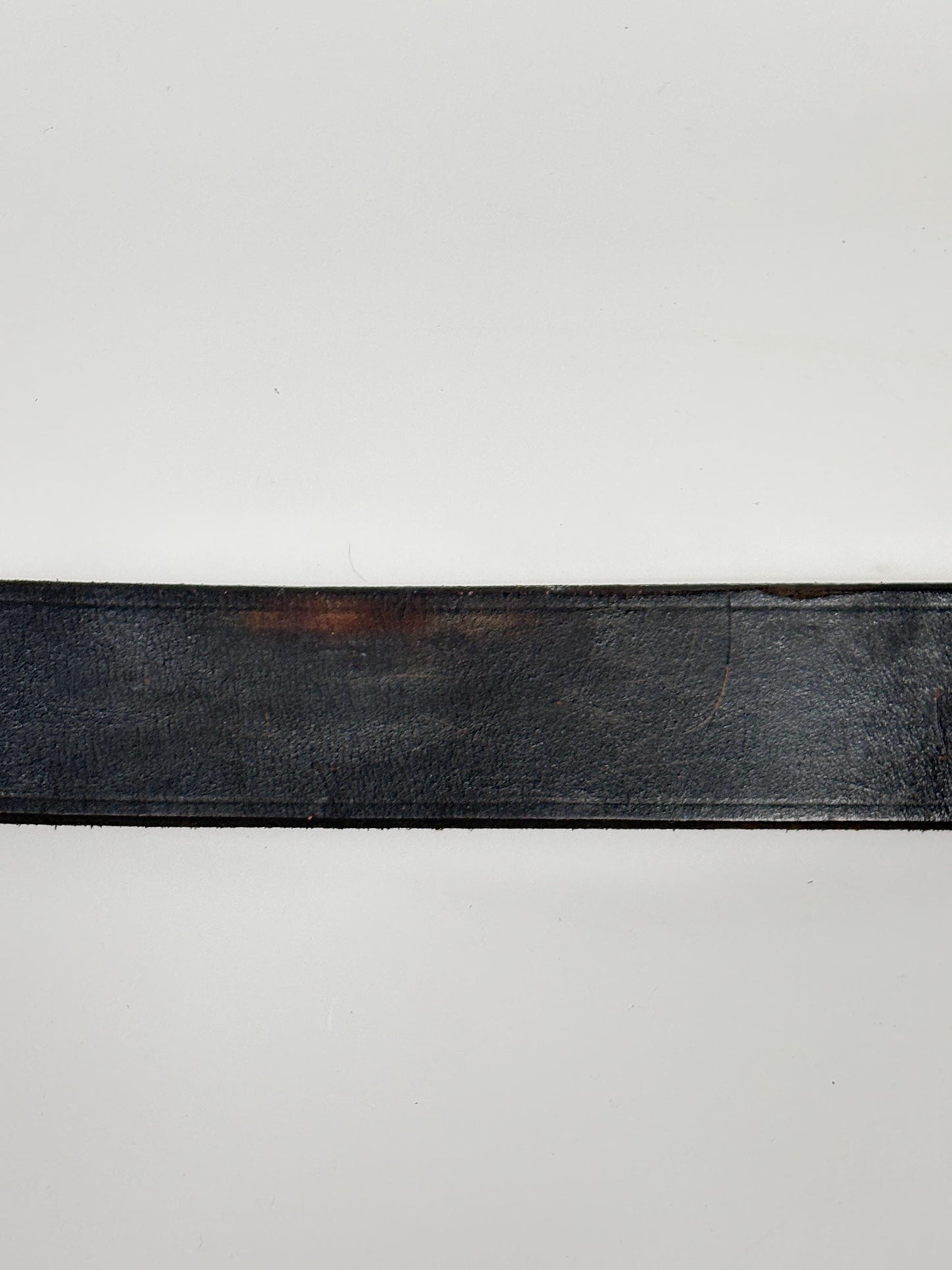 50s vintage black thick genuine leather army belt with solid metal buckle. Seamless single piece cowhide. For jeans trousers. Military NOS
