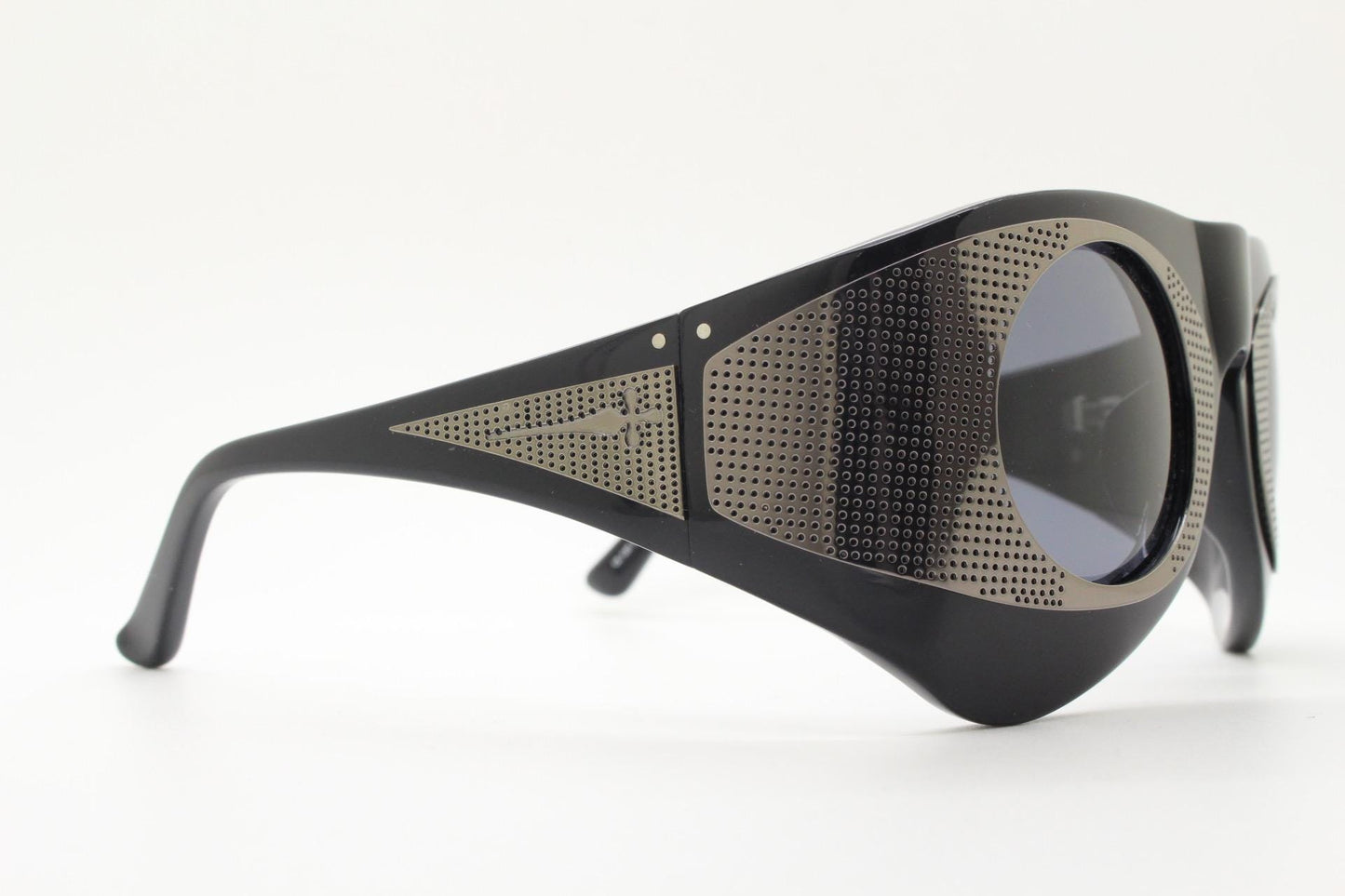 Todd Lynn goggle sunglasses made in Japan by Linda Farrow. Powerfully dramatic collectors design in black. Gallery Projects. Vintage. NOS
