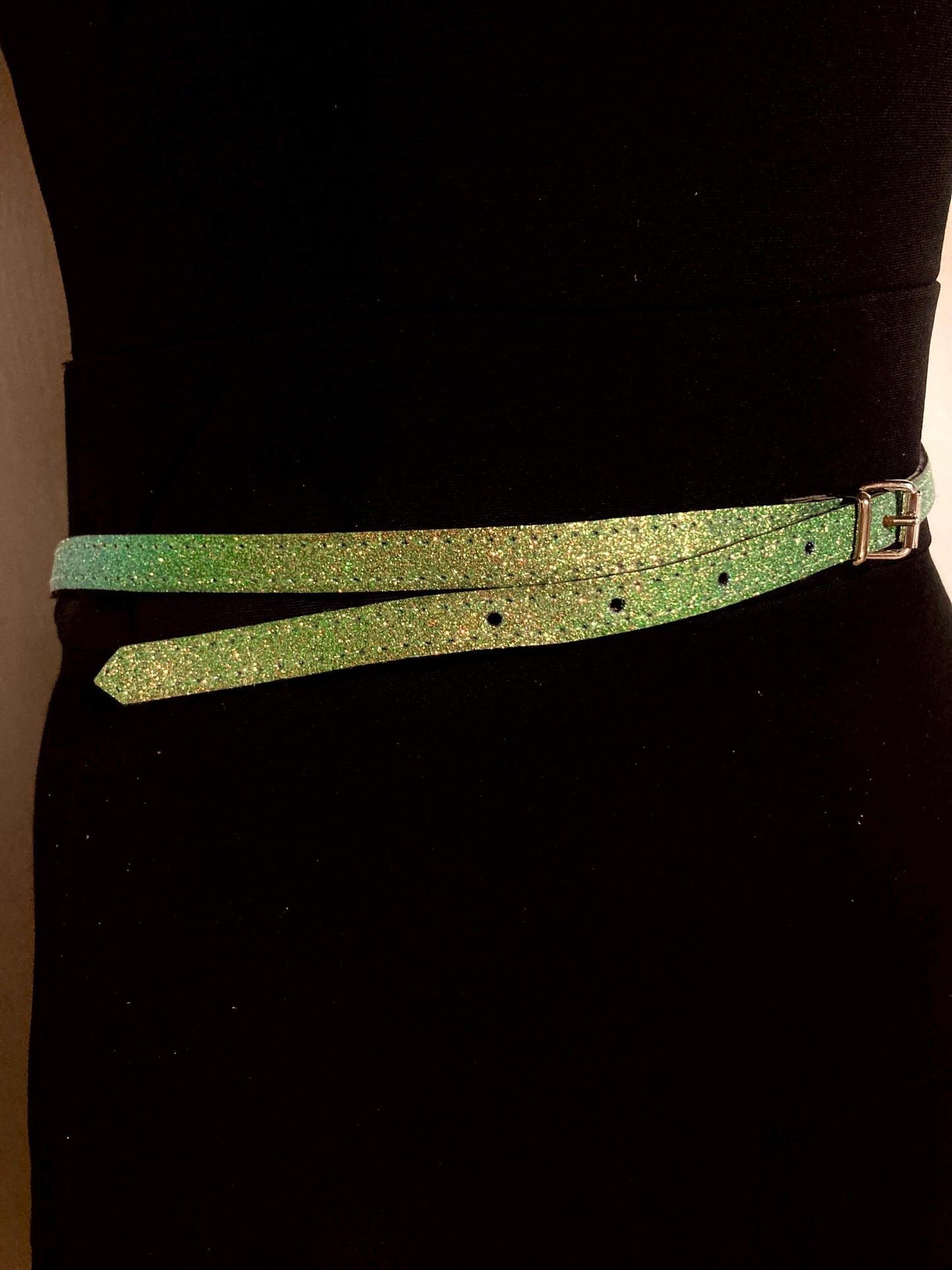 Y2k vintage womens slim green dust glitter belt with single row of silver metal cone studs. 2000s NOS. Size L. Goth. Cosplay