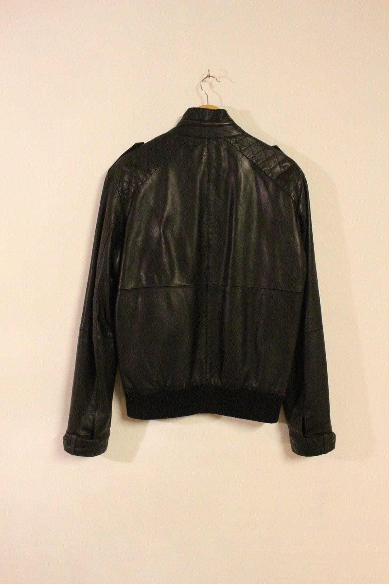 Vintage black genuine leather jacket. Mens round collar zipper bomber with quilted shoulders