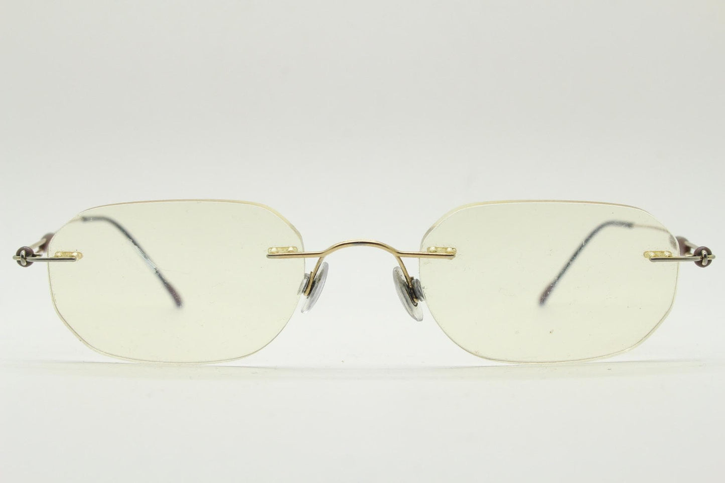 Silhouette vintage angular oval frameless eye glasses made in Austria. Minimal lightweight titanium optical frame. Prescription spectacles