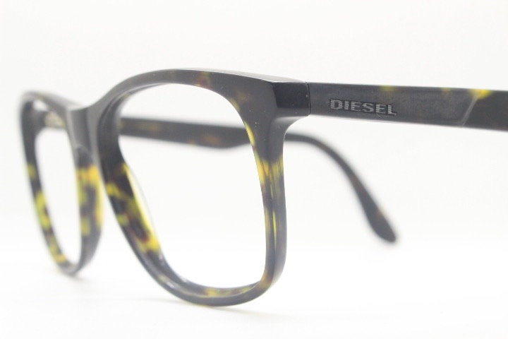 Diesel wayfarer design eye glasses. Dark tortoise matt and gloss finish acetate optical frames. Prescription Vintage RX Spectacles