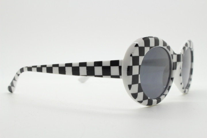 90s vintage round check monochrome sunglasses. 60s op art mod style frame with black lenses. Clout goggles. Oval bug eye NOS. Kurt Cobain