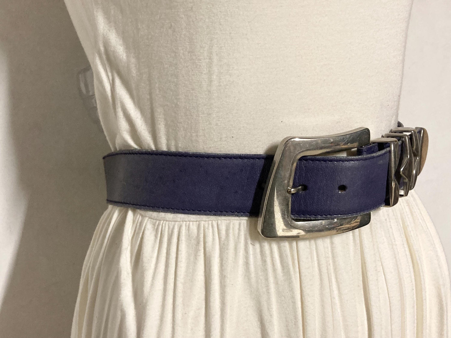 Escada 80s vintage womens dress belt in purple real leather with substantial metal buckle. Made in Italy. Used in good condition