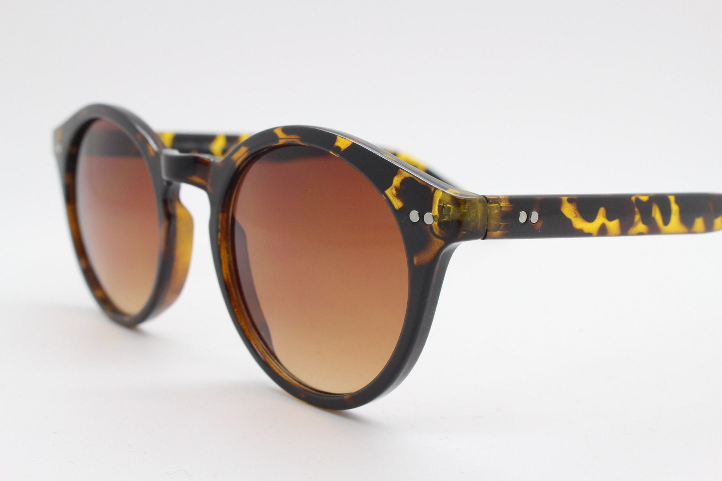 90s vintage small round sunglasses. 30s, 20s style gloss tortoise frame with warm brown lenses. BNWT