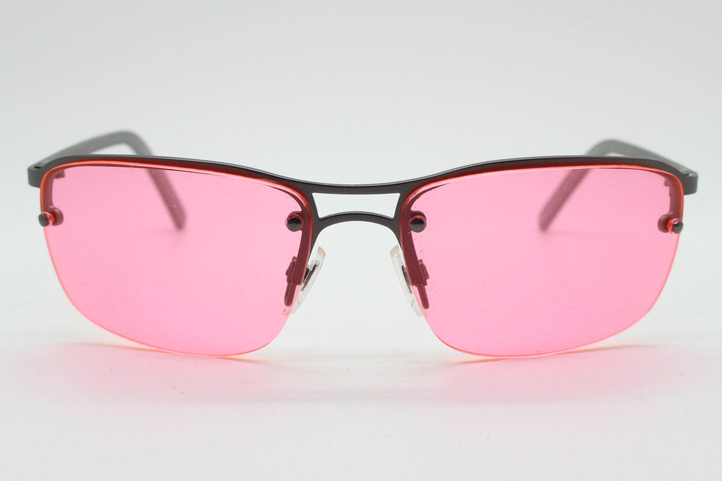 Y2K vintage half frame visor sunglasses. Semi rimless 2000's vivd pink lens on a gunmetal brow with frosted arms. Unused 00's NOS