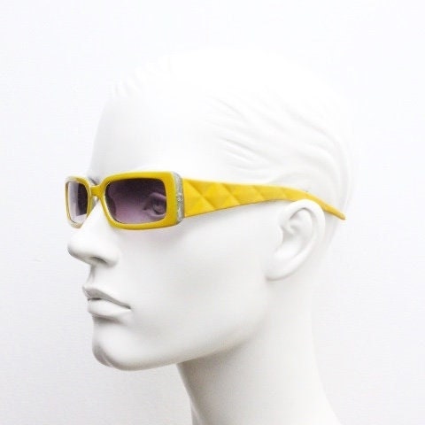 Y2K vintage rectangular shield sunglasses. Low profile canary yellow wrap around frame with quilt effect arms and ombre lenses. NOS. 2000s