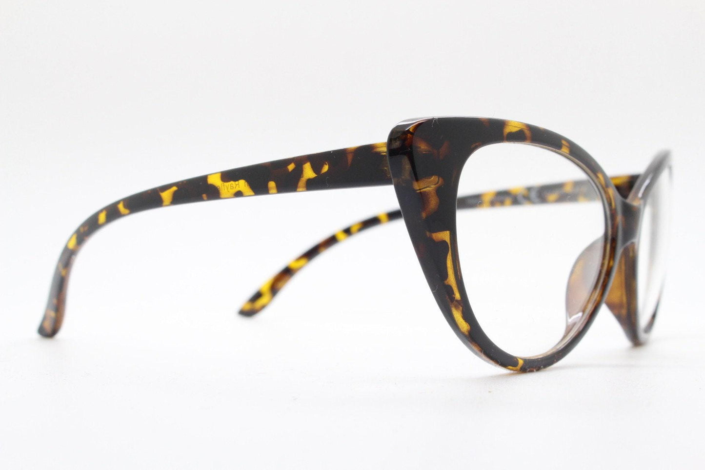 Pointed cat eye glasses. Tortoise vintage clear lens optical frames. Y2K womens prescription eyeglasses. 50s design rockabilly spectacles