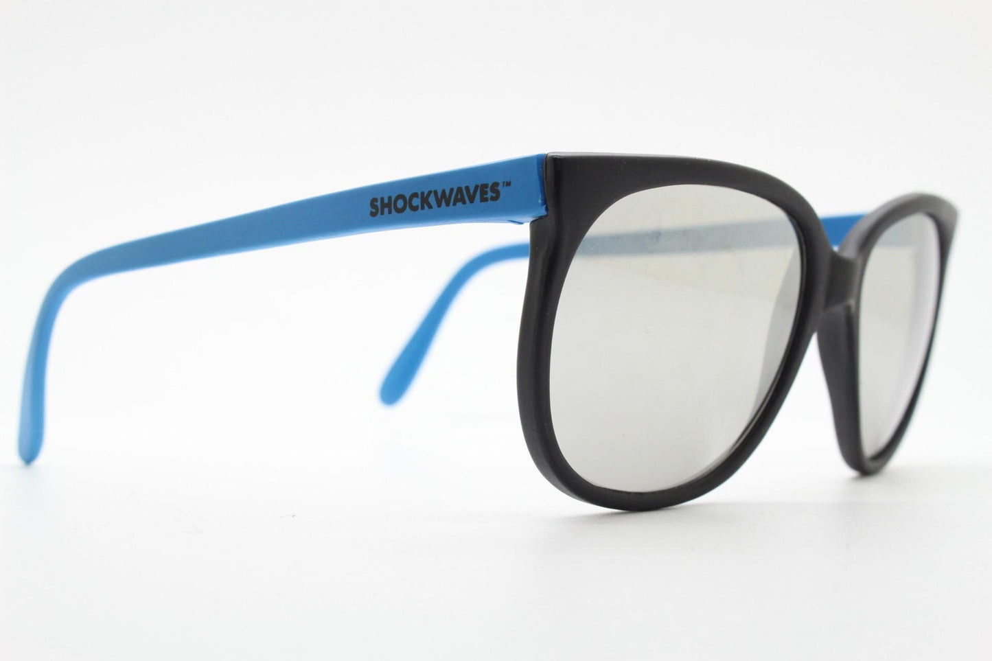 80s vintage 2 tone round cat eye sunglasses. Matt black flexible frame with blue arms and mirror lenses. NOS. Ski. Rave