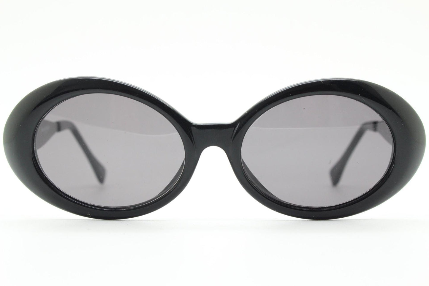 Benson and Ashley vintage 90s oval sunglasses model 406. Neat size quality 60s style acetate frame with tall flat gold arms. New Old Stock.