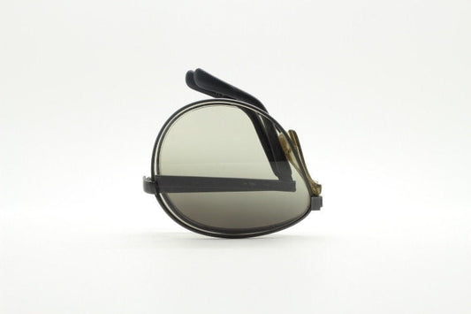 Porsche Carrera 80s vintage folding aviator sunglasses model 5626. Matt black metal frame aviators with sizzling gradient lenses. Mens 70s