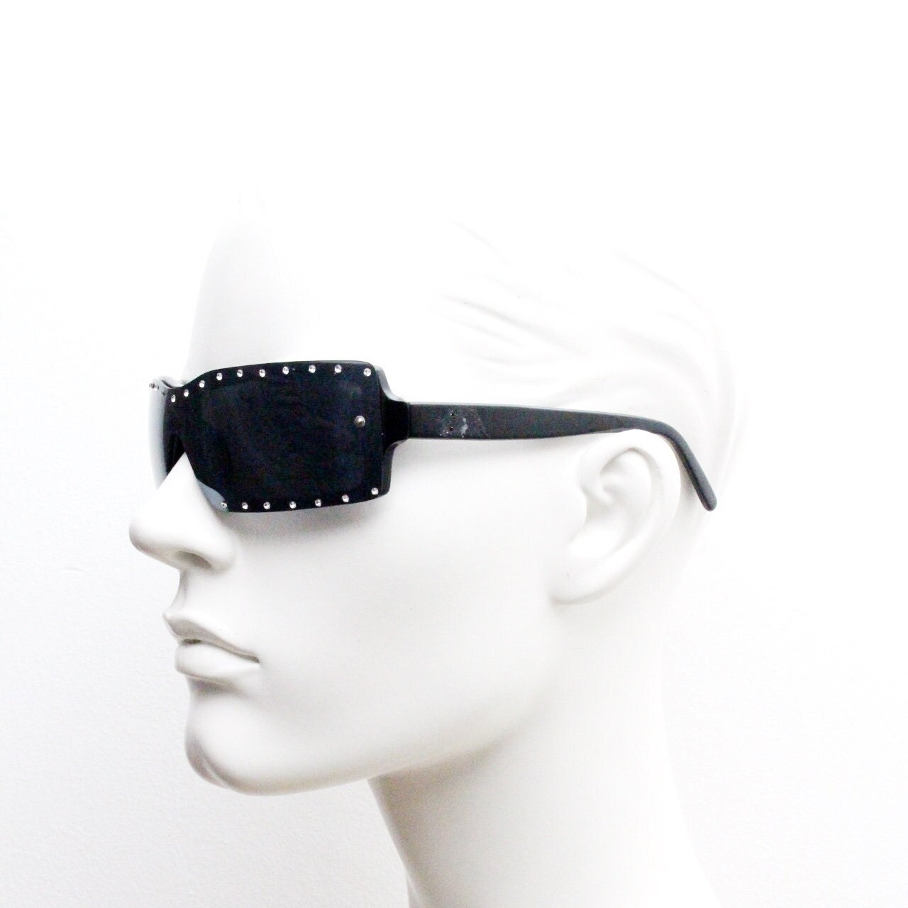 Y2K vintage shield sunglasses with diamante. Black wrap around mini mask style with curved mono lens. 2000s unused NOS. Visor