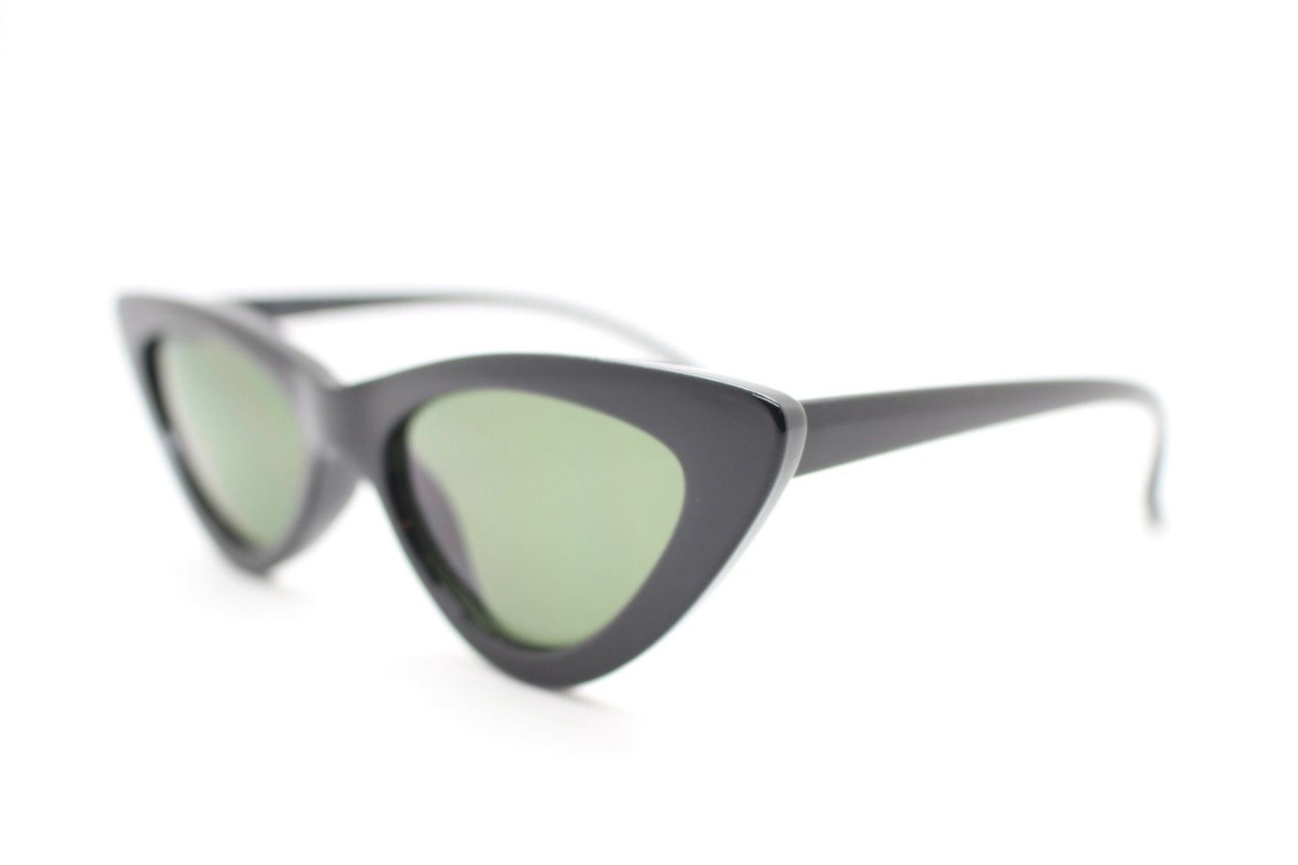 Vintage 90s pointed cat eye sunglasses. Womens 50s style black frame cat eye with green lenses. Rockabilly pin up cats eye. BNWT