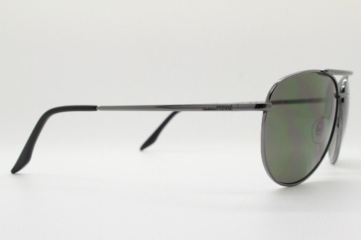 Gianfranco Ferre vintage aviator sunglasses made in Italy. Gunmetal grey chrome frame with green lenses. Mens aviators. Y2K New Old Stock