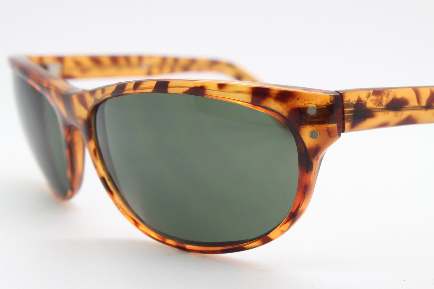 Y2K vintage bug eye sunglasses. Wrap around shield style tortoise frame with green lenses. Visor. Unused NOS