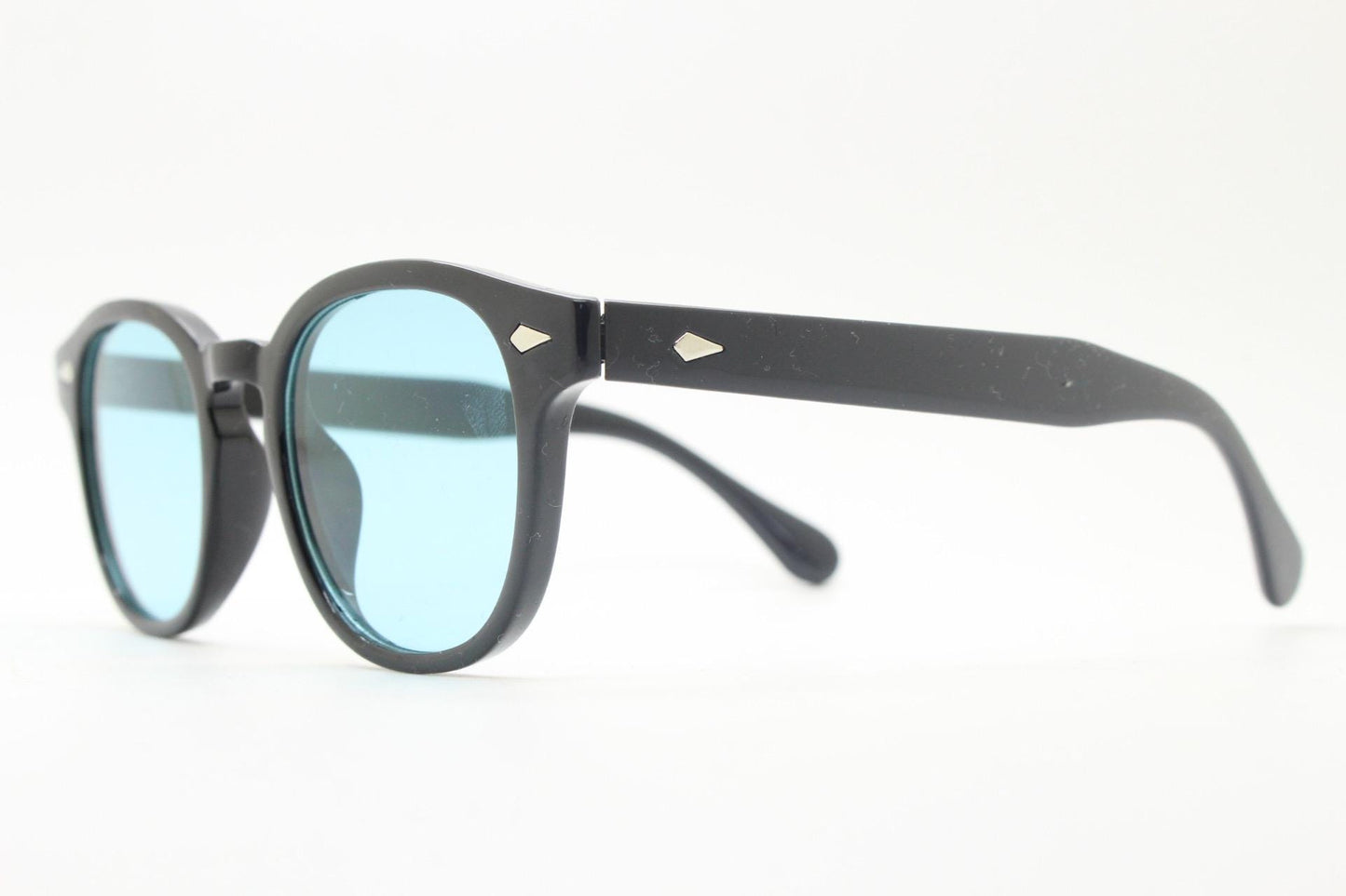 Vintage modified wayfarer design glasses. Black gloss 40s, 50s shape frame with keyhole bridge and extra light tone blue lenses. BNWT