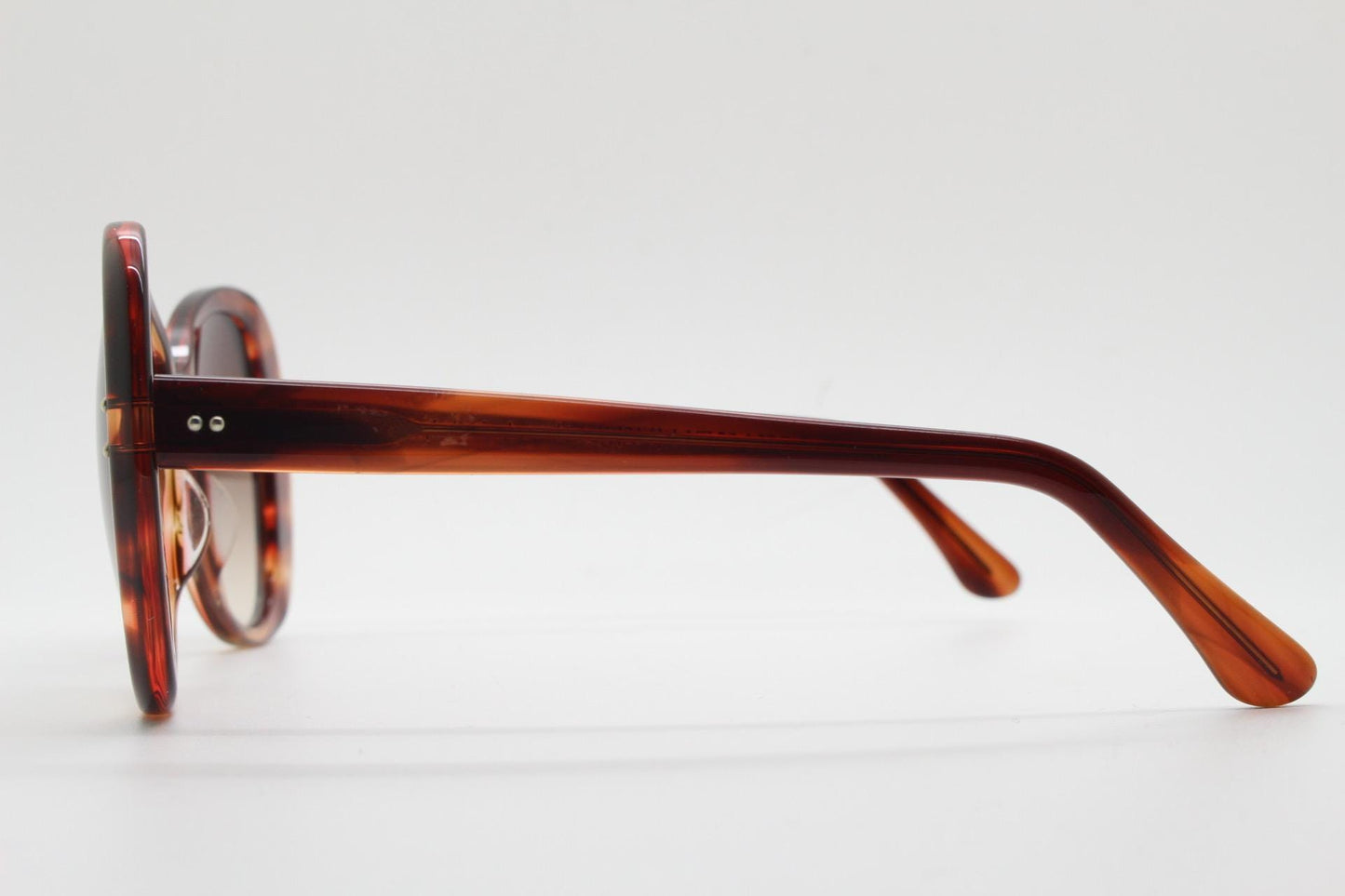 Cutler and Gross London vintage oversized butterfly sunglasses hand made in Italy. Substantial mottled brown acetate frame. Womens Y2K