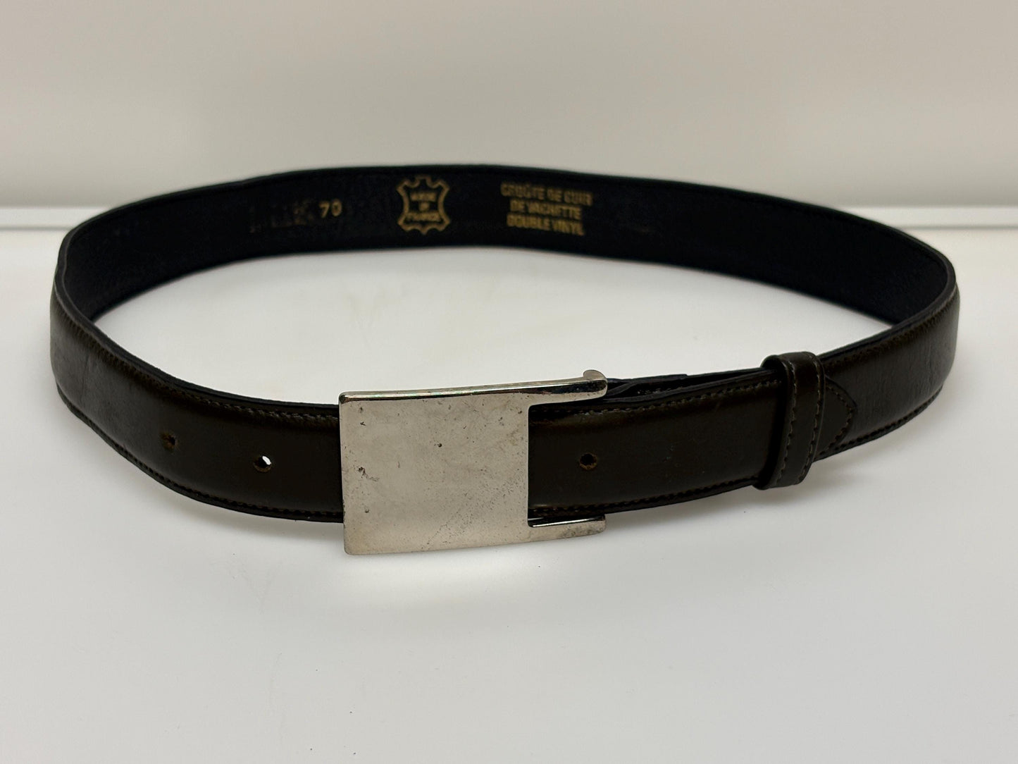 90s vintage smart trouser / jeans belt in dark green genuine leather with solid shiny chrome buckle. Made in France. NOS