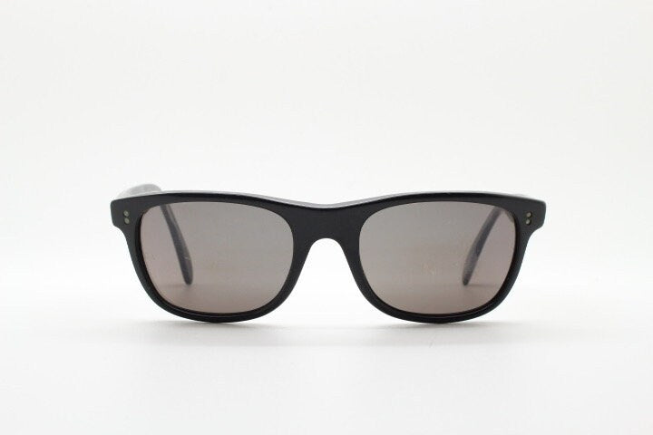 Giorgio Armani 90s vintage wayfarer design sunglasses made in Italy. All time classic in high grade plain black gloss acetate