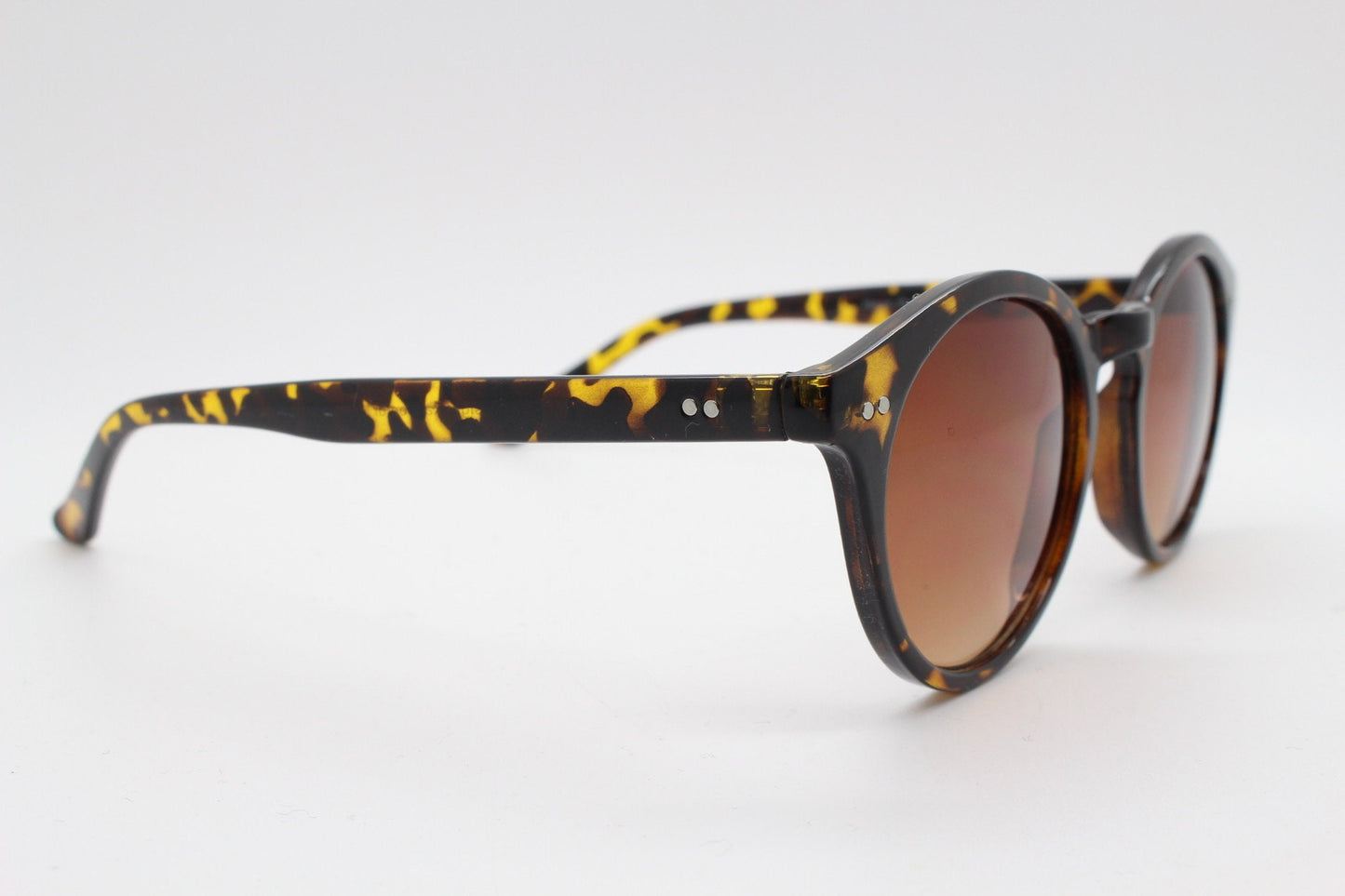 90s vintage small round sunglasses. 30s, 20s style gloss tortoise frame with warm brown lenses. BNWT