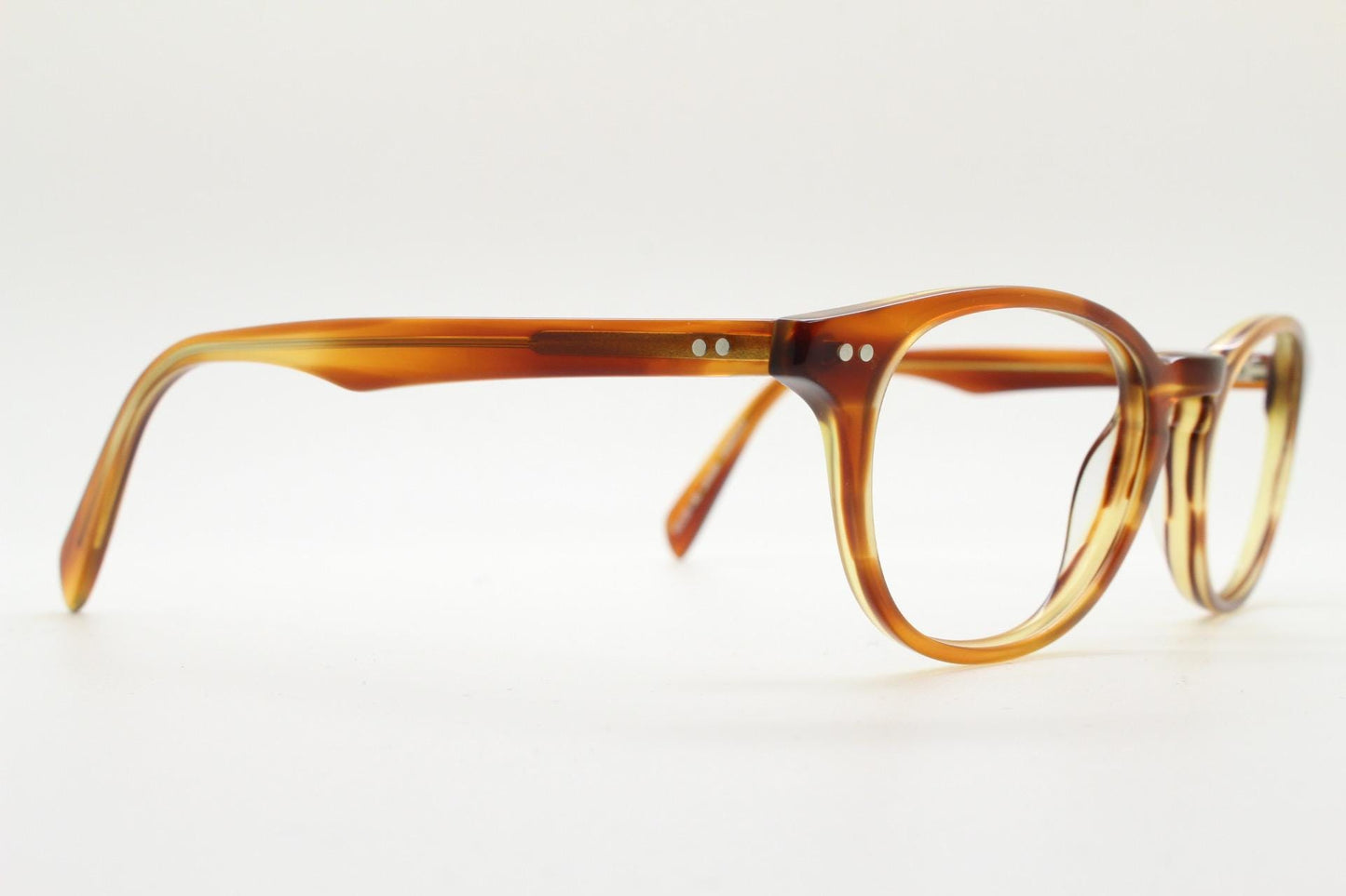 Rectangular vintage eye glasses. Minimal classic design optical frames in tortoise acetate with keyhole bridge. Prescription RX spectacles