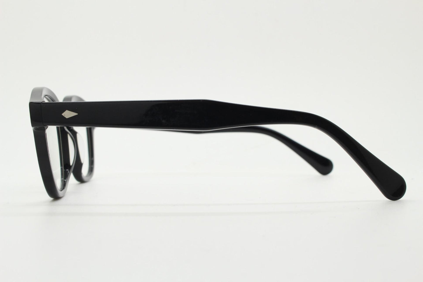 Bergomi Ottica black gloss acetate eyeglasses. Classical 40s, 50s design optical frames with keyhole bridge. Vintage prescription glasses