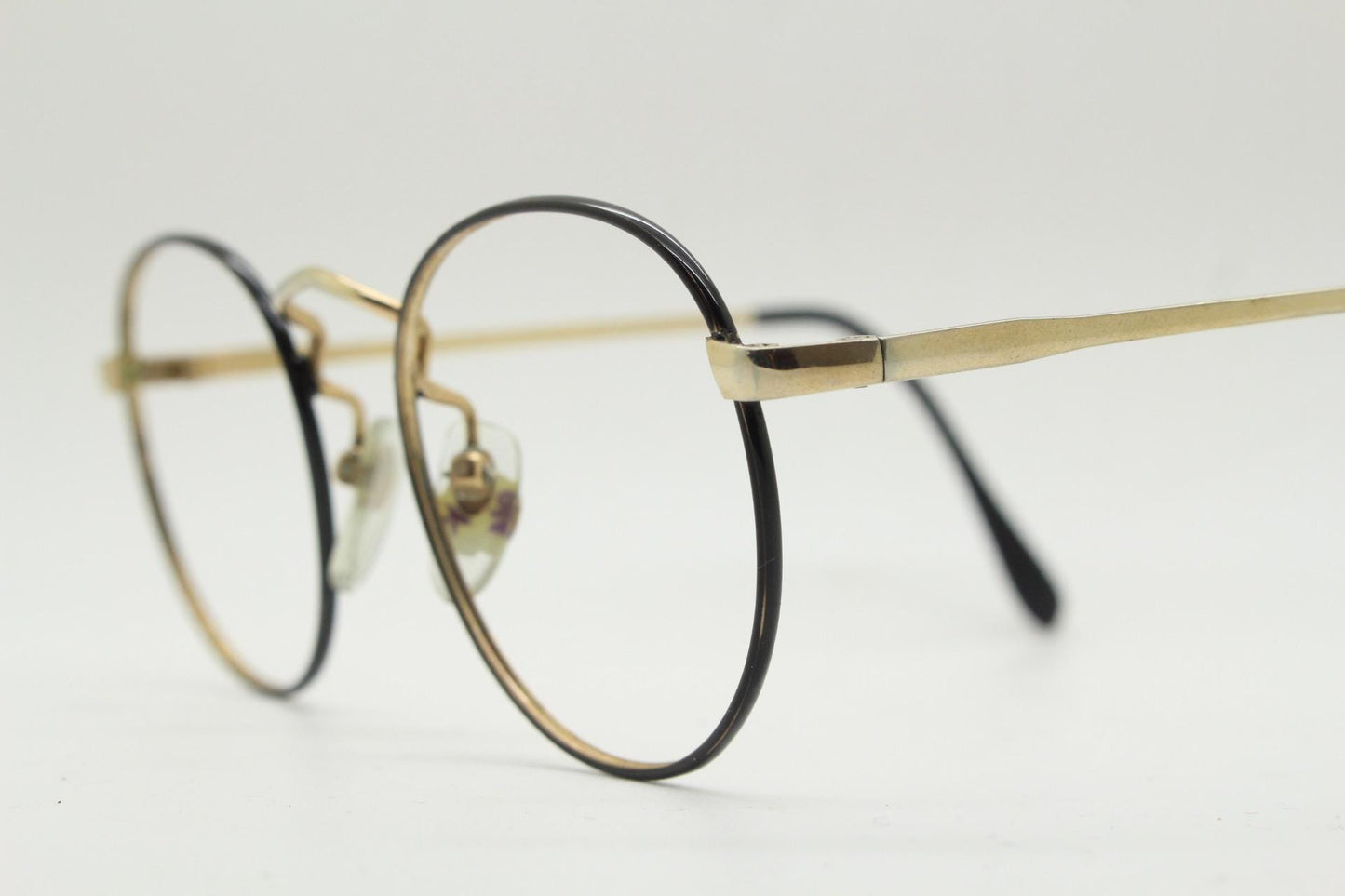 80s vintage round panto metal eye glasses. Minimal gold optical frame with sharp black front. Prescription eyeglasses. RX spectacles