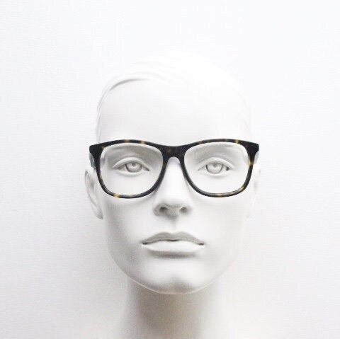 Diesel wayfarer design eye glasses. Dark tortoise matt and gloss finish acetate optical frames. Prescription Vintage RX Spectacles
