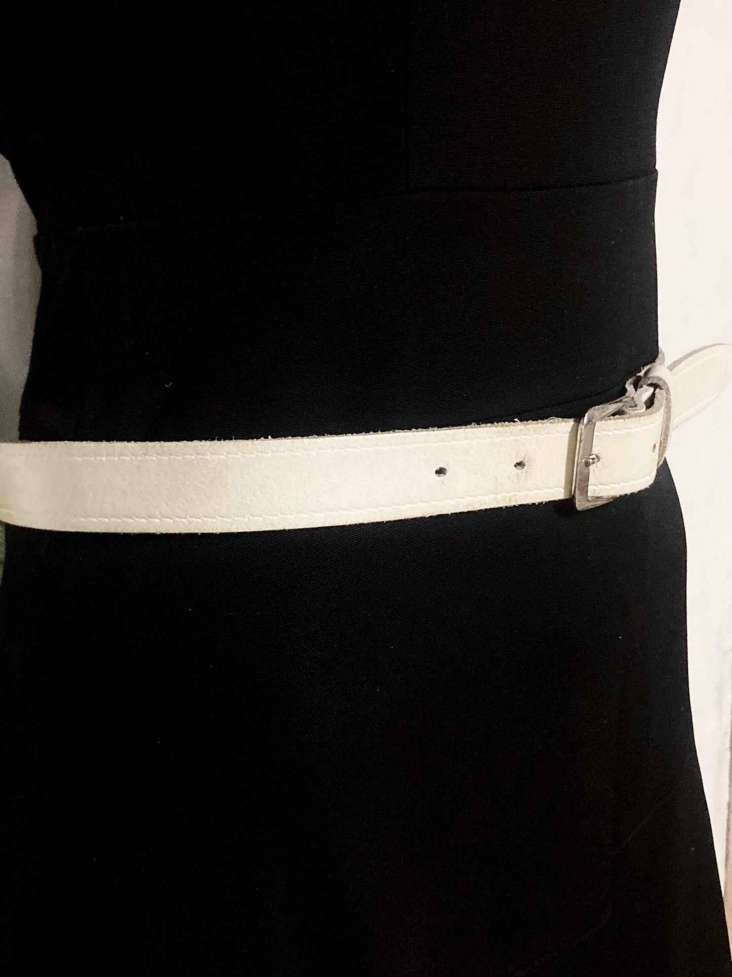90s vintage thick genuine plain white leather 1" jeans / trousers belt in satin finish with suede back and simple silver steel buckle