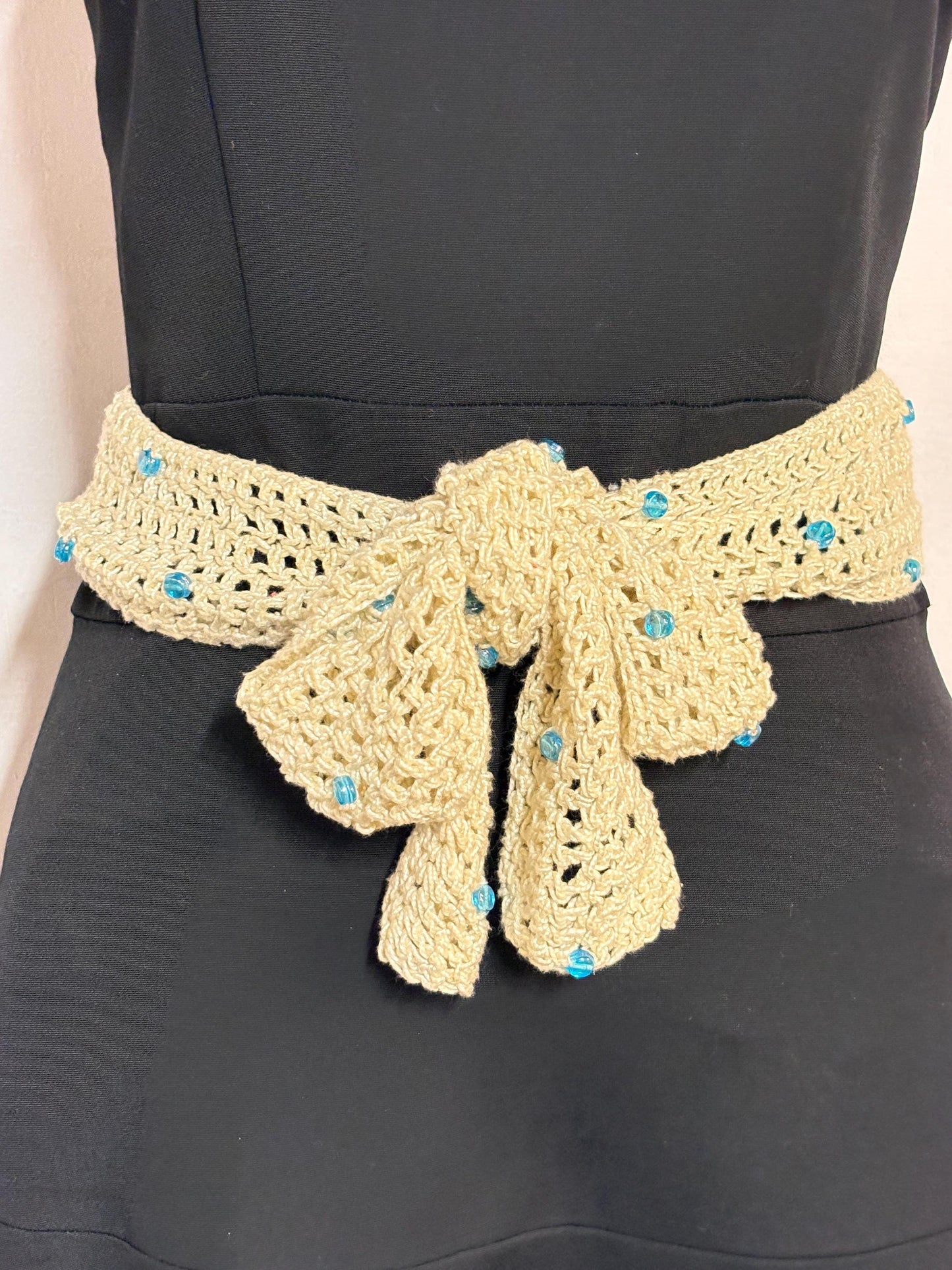Patrick Thompson beige Y2K vintage womens crochet sash belt. 2000s feature bow tie design for a dress. Hand made. Unused NOS. BNWT