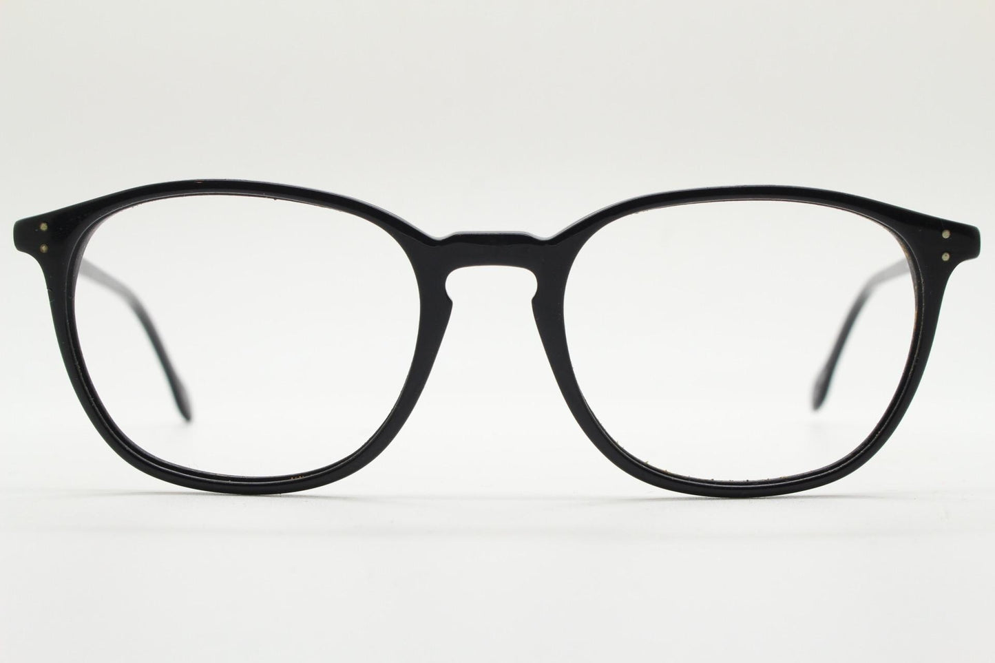 London Retro rectangular eye glasses. Plain black gloss acetate optical frames with keyhole bridge. Prescription eyeglasses. RX spectacles