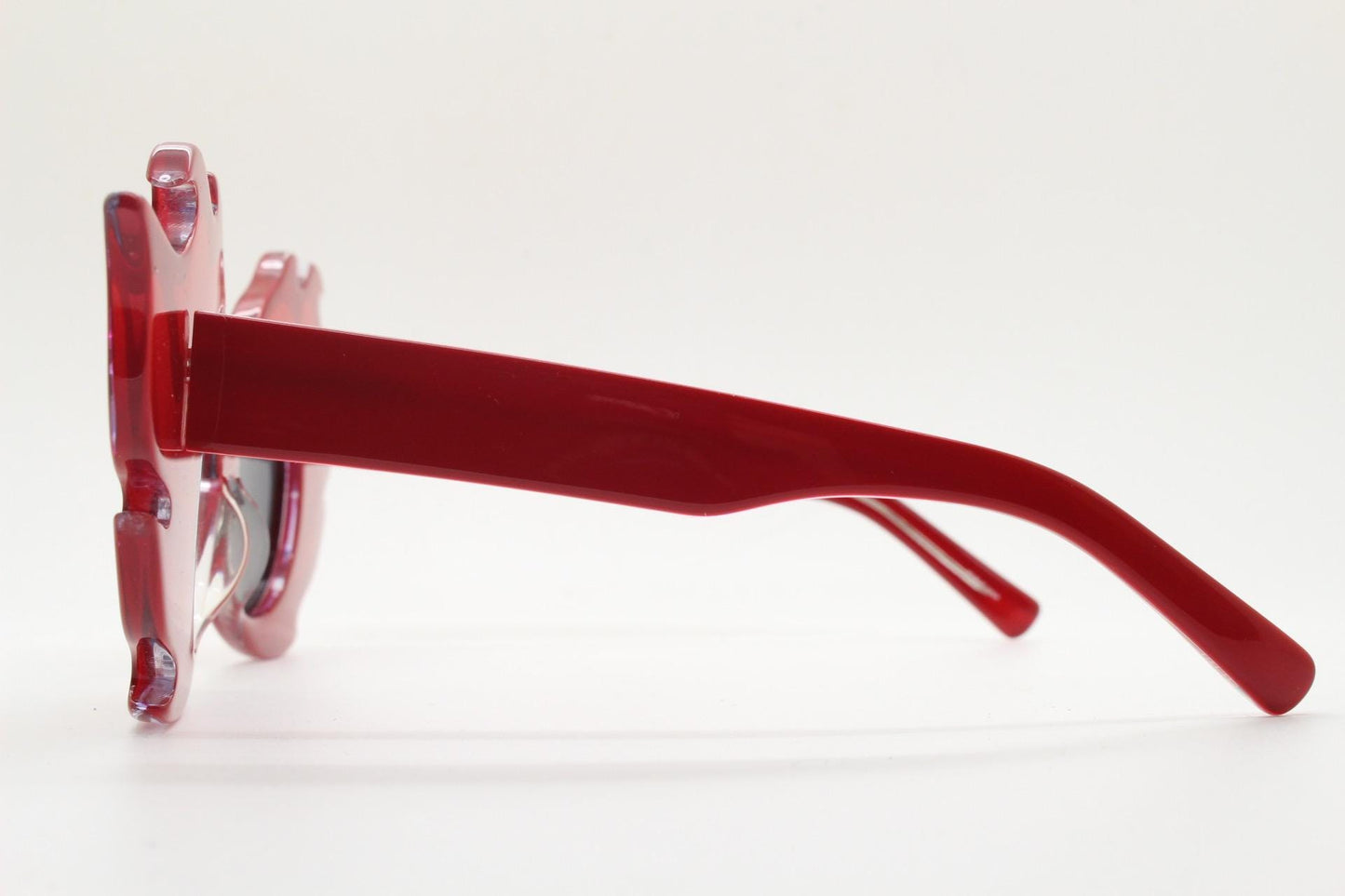 Yaz bukey fantasy fireball sunglasses made in Japan by Linda Farrow. Stupendous collectors grail not to be missed. Vintage. NOS full set