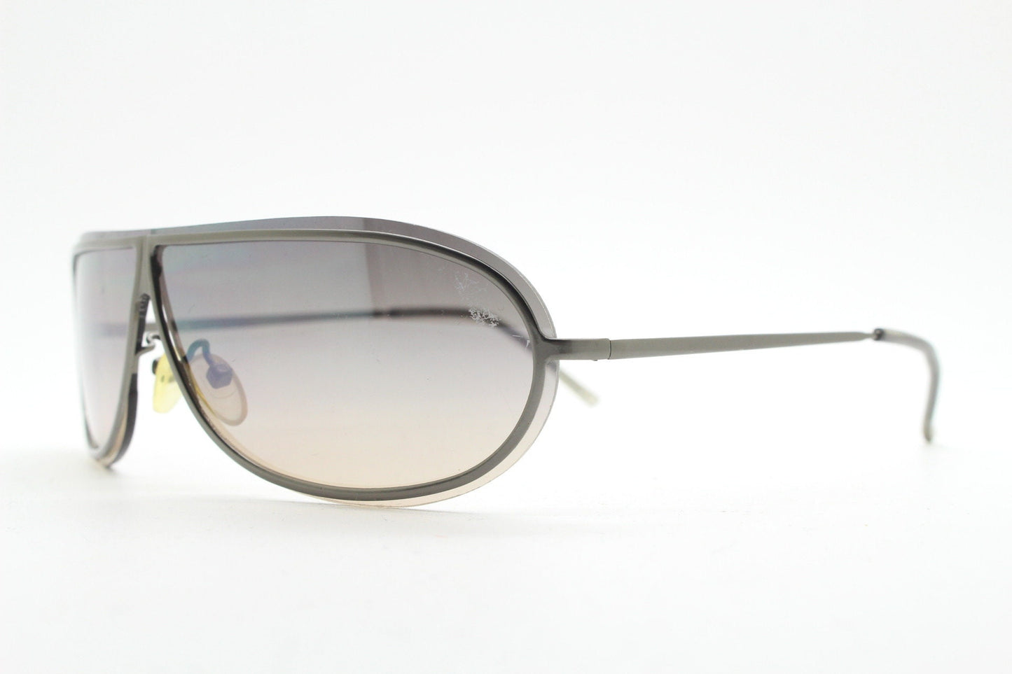 Y2K vintage visor aviator sunglasses. 2000's black low profile wraparound mono lens mini mask shield design with slim gunmetal arms. 00s NOS